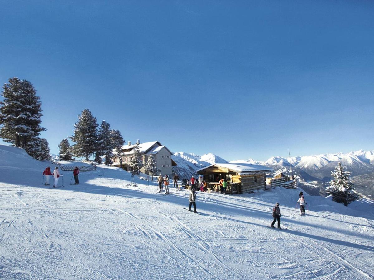 Vintage Holiday Home Near The Ski Bus Stop Langenfeld Luaran gambar