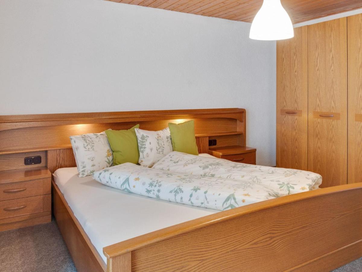 Vintage Holiday Home Near The Ski Bus Stop Langenfeld Luaran gambar